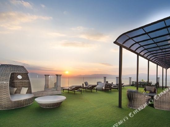 Фото Hilton Yuxi Fuxian Lake