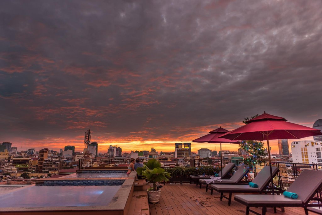 Фото Ohana Phnom Penh Palace Hotel