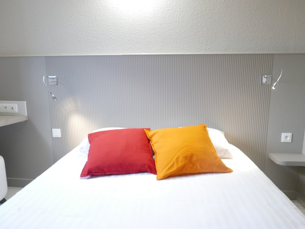 Фото Brit Hotel Lille Centre