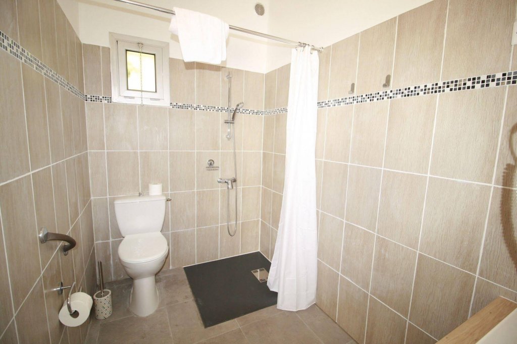 Фото The Originals City, Hotel Azur, Fos sur Mer