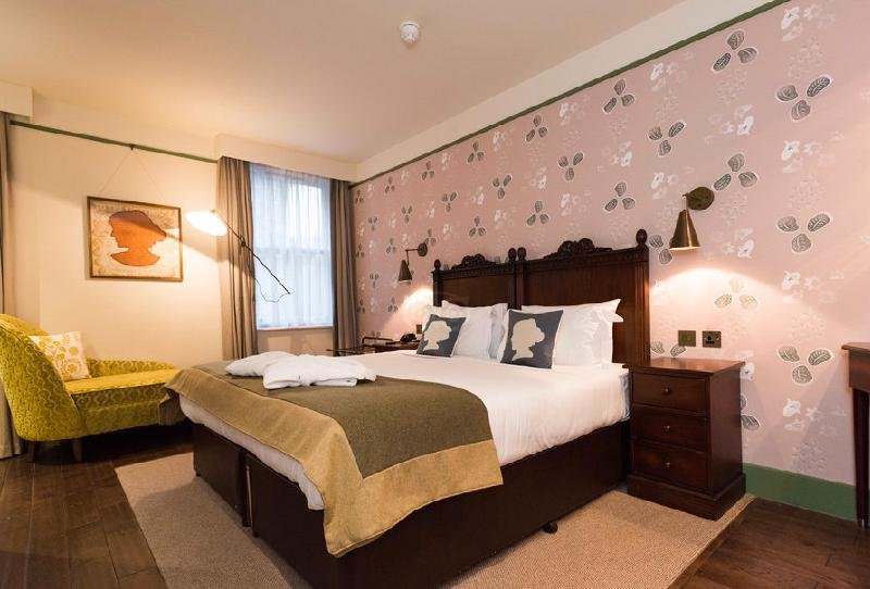 Фото Morton Hotel