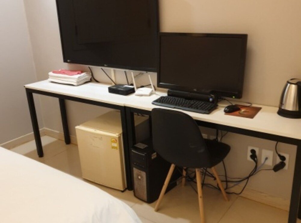 Фото Suwon Haenggungdong Sunstar Motel