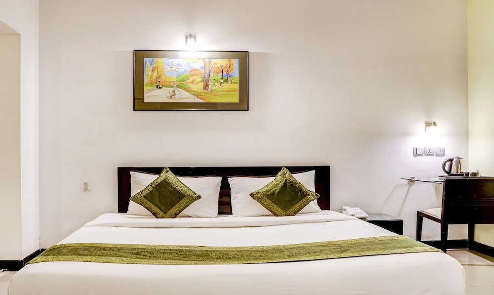 Фото Lazdana Hotel Bangalore