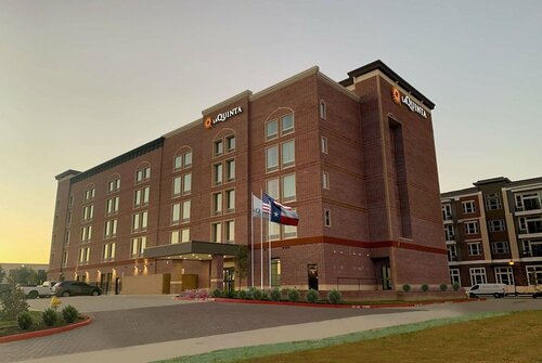 Гостиница La Quinta Inn & Suites by Wyndham Frisco в Фриско