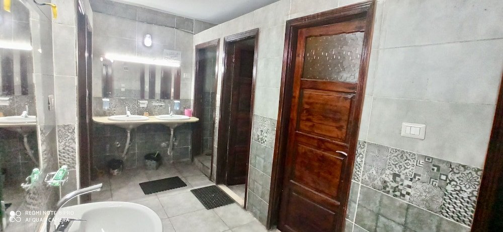 Фото Pyramids Youth House