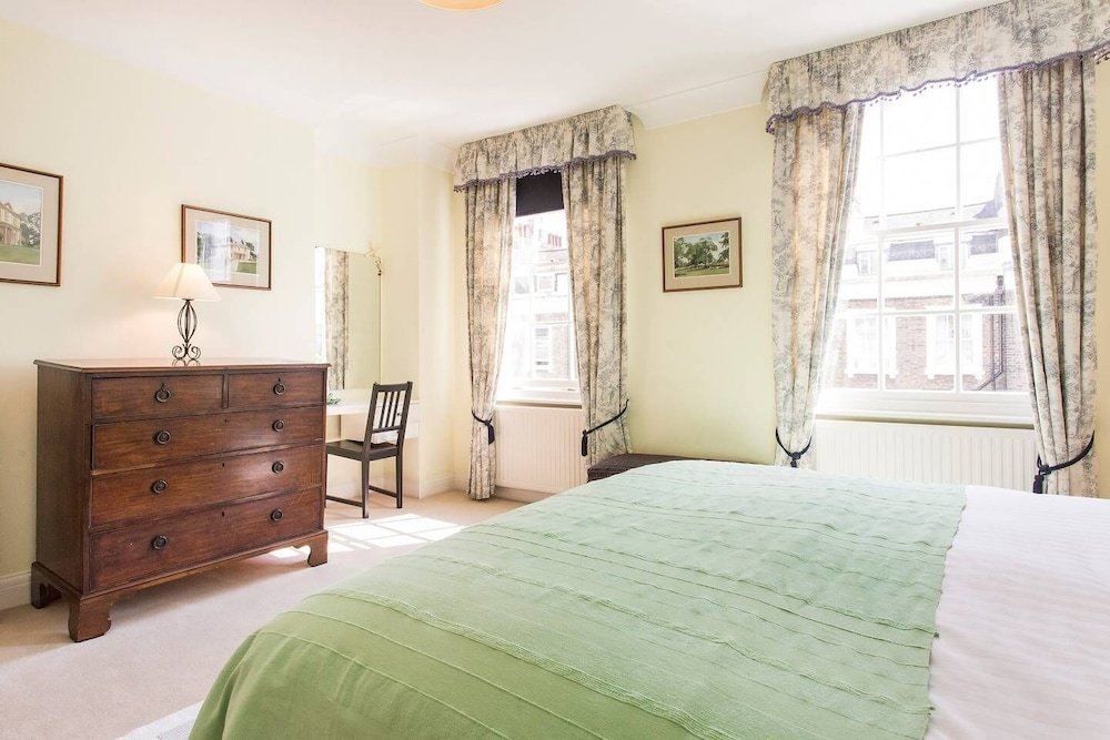Фото Altido Luxurious 2br flat in Pimlico, near Warwick sq