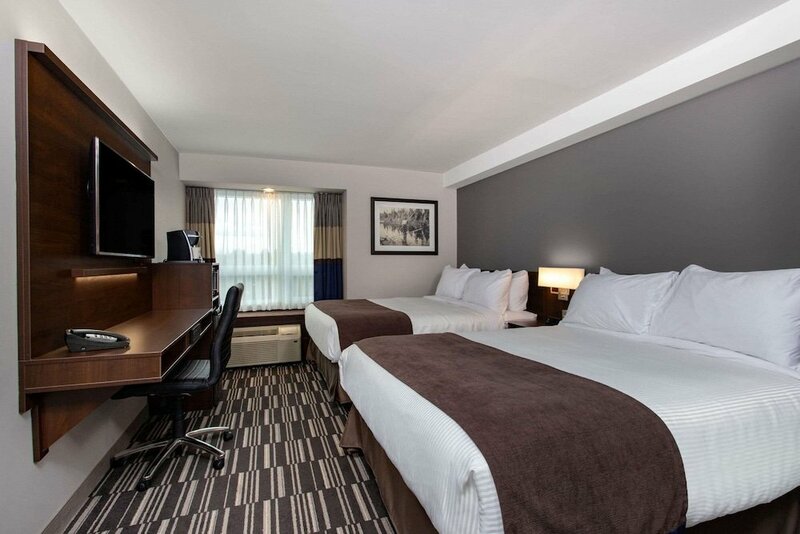 Гостиница Microtel Inn and Suites by Wyndham Mont Tremblant