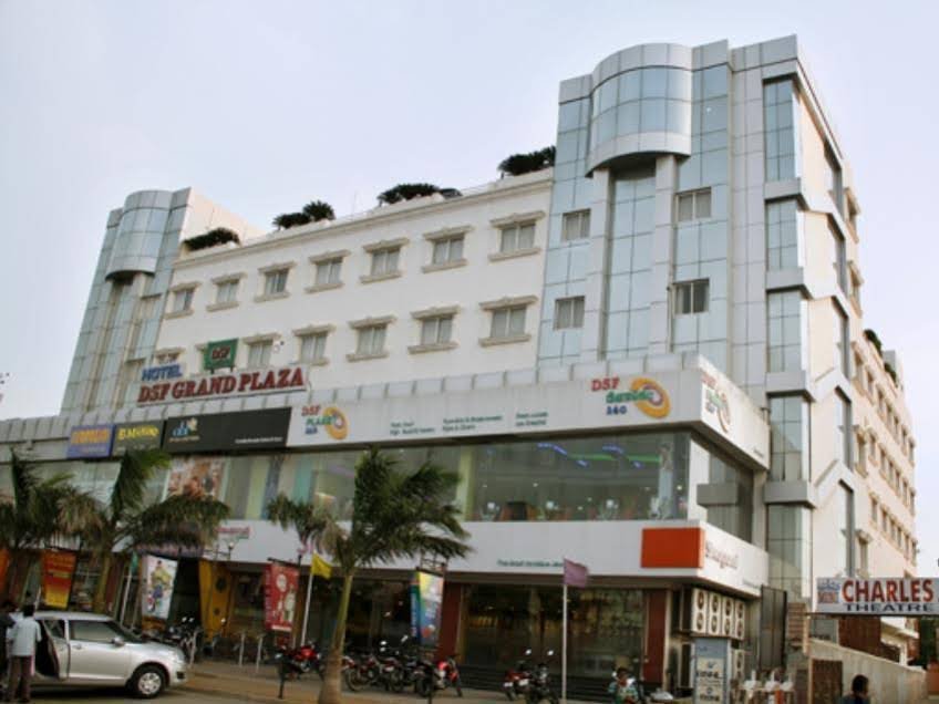 Фото отеля 1