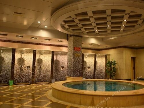 Гостиница Qingdao Qiulin Hotel в Циндао
