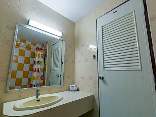 Фото Lake Inn Hotel