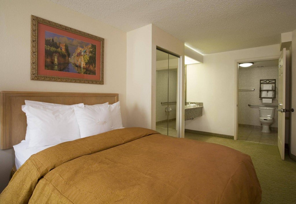 Фото Homewood Suites by Hilton Austin South