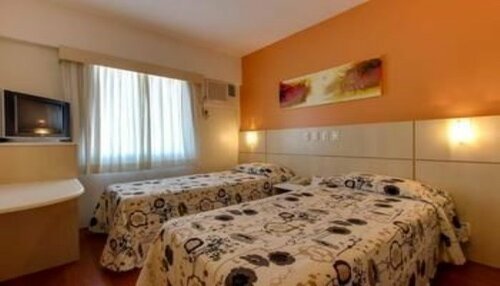 Внешний вид отеля Hotel Express Terminal Tur - Rodoviária Porto Alegre в Порту-Алегри, фото 5