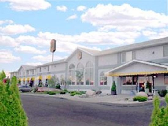 Фото Super 8 by Wyndham West Branch