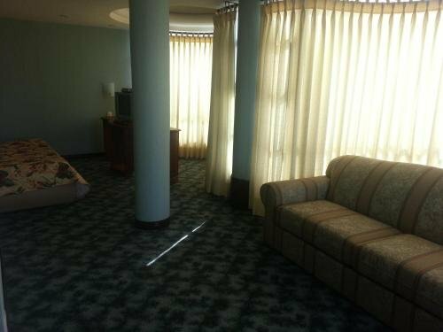 Гостиница Hotel Eden Resort by Bluebay в Оруро
