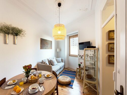 Гостиница Cozy Lisbon Janelas Verdes в Лиссабоне