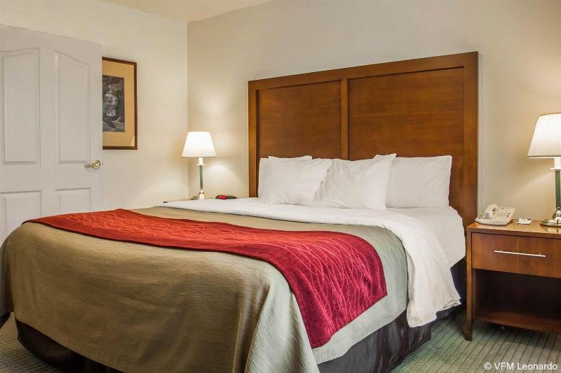 Фото Comfort Inn & Suites Lancaster Antelope Valley