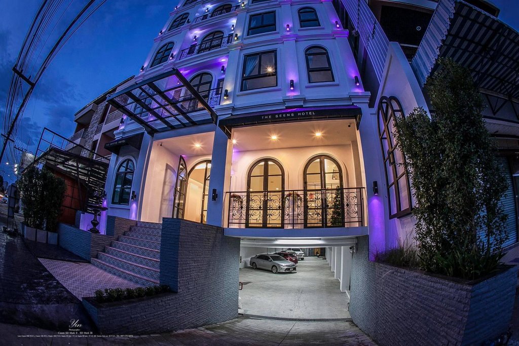 Фото отеля 2