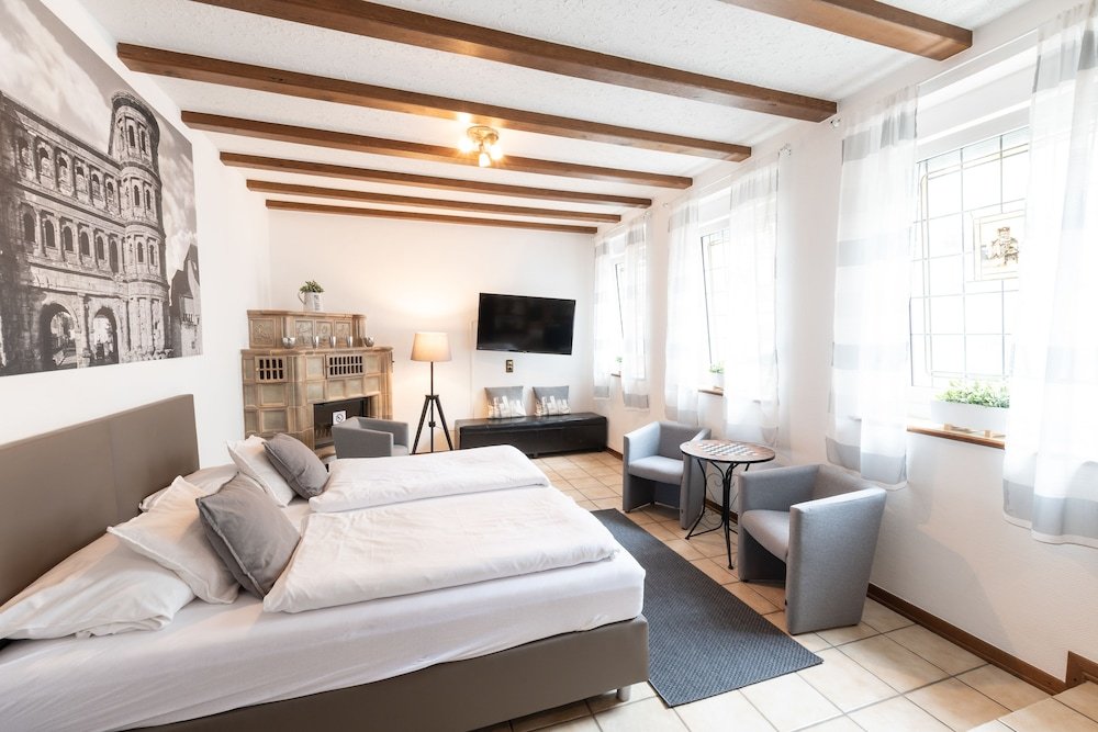 Фото Hotel Porta Nigra