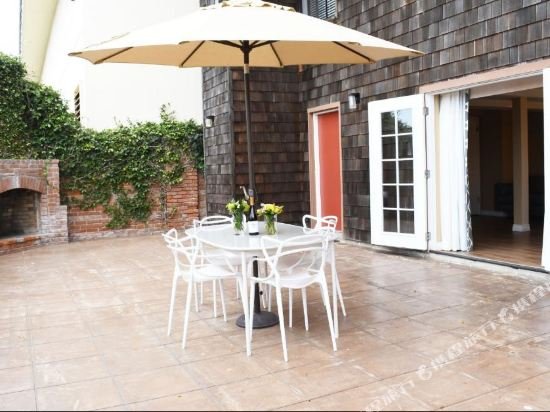 Фото La Jolla Cove Suites