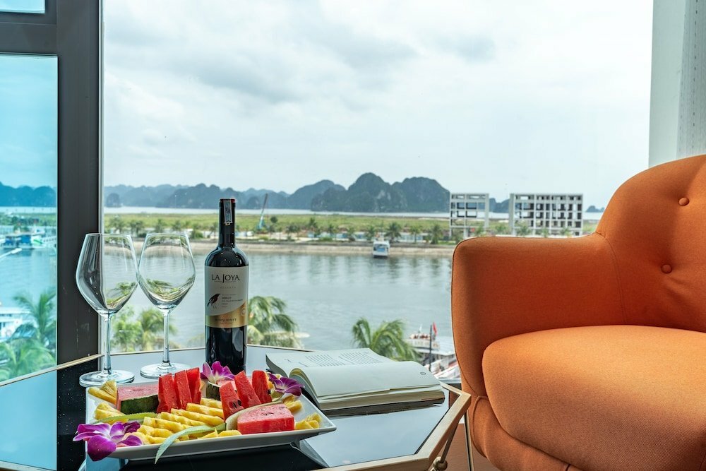 Hotel Pearl Hotel Tuan Chau, Quảng Ninh Province, photo