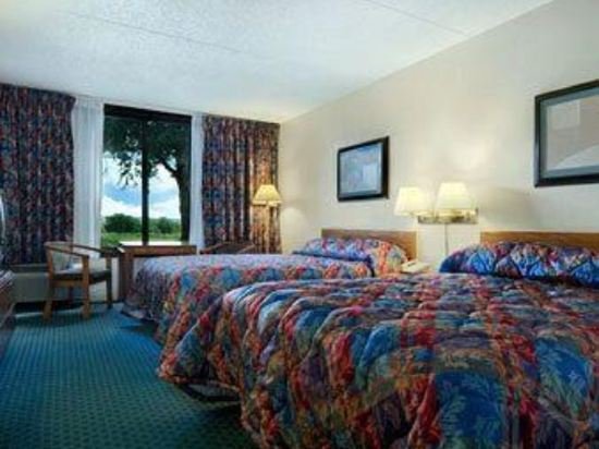 Фото Ramada by Wyndham Watertown