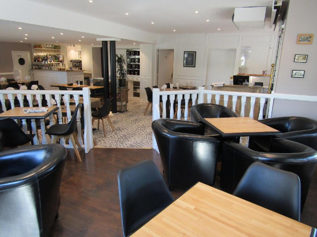 Фото Le Creusot Hotel