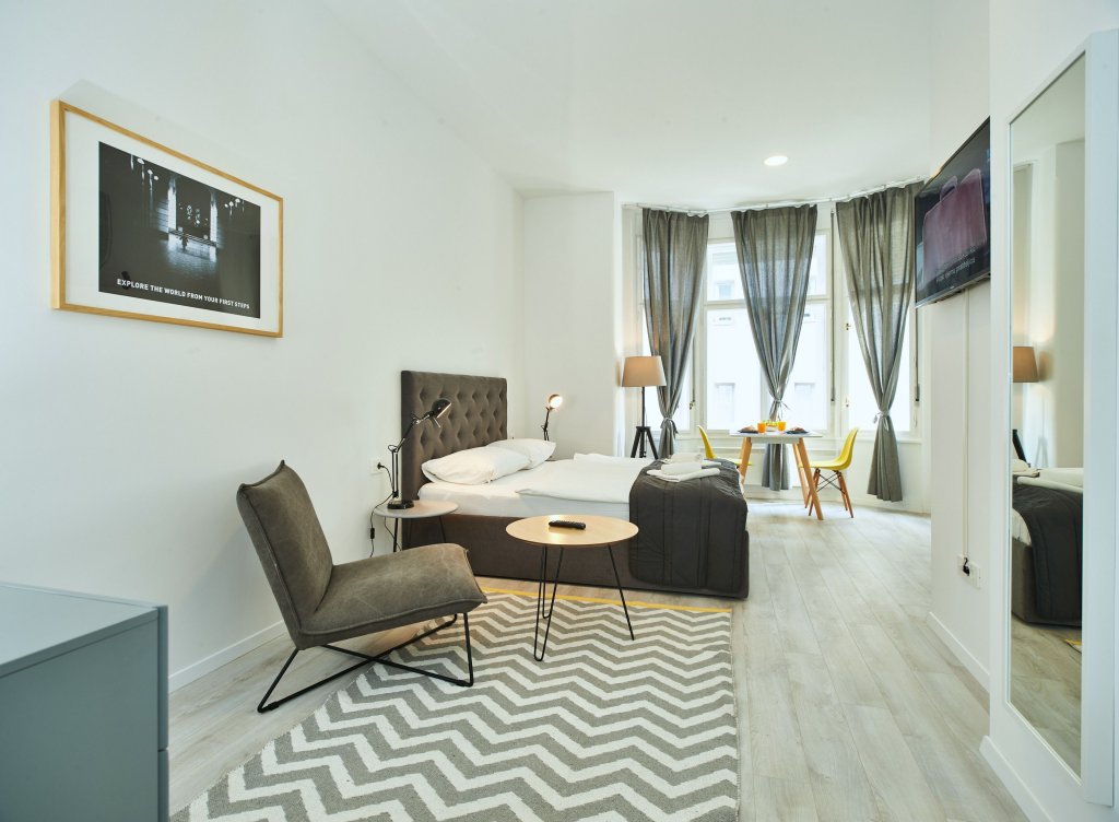 Фото Central Downtown Apartments by Irundo