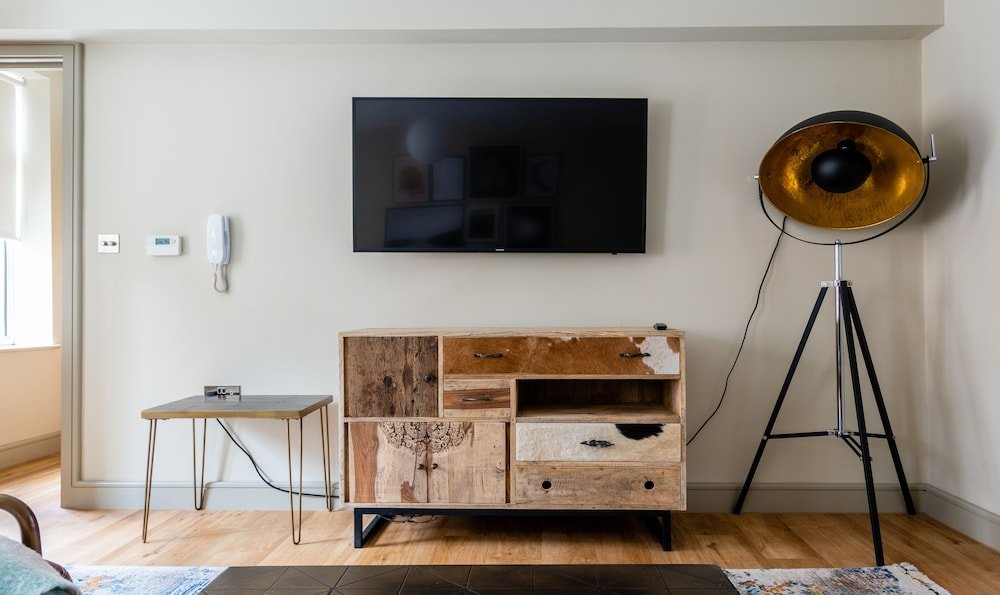 Фото The Soho Loft - Elegant & Modern 1bdr in Soho