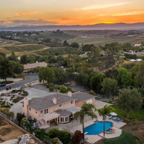 Гостиница Willow by AvantStay Mountain Views - See Hot Air Balloons from Pool