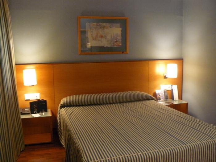 Фото Hotel Zenit Abeba