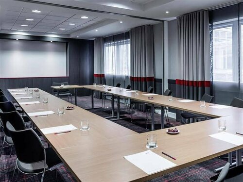 Гостиница Residence Mercure Paris la Defense Grande Arche в Нантере