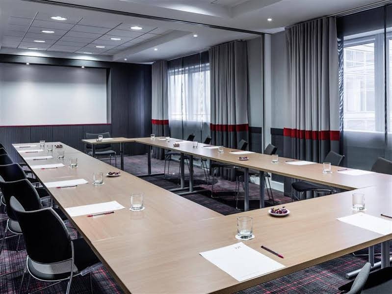 Фото Residence Mercure Paris la Defense Grande Arche