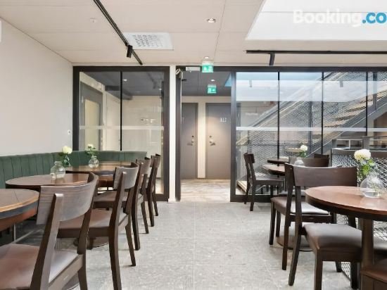 Фото Best Western Hotel at 108