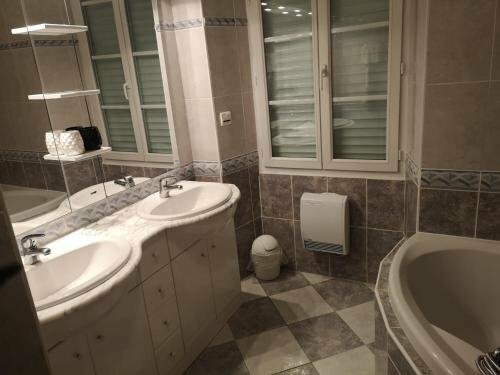 Гостиница Hôtel Castel d'Olmes в Памье