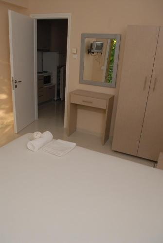 Фото Eleni Rooms