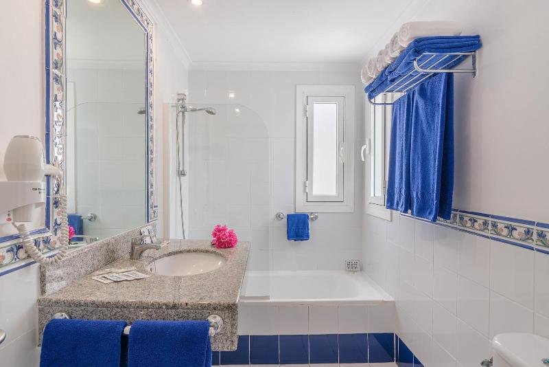 Фото Apartamentos Parque Tropical