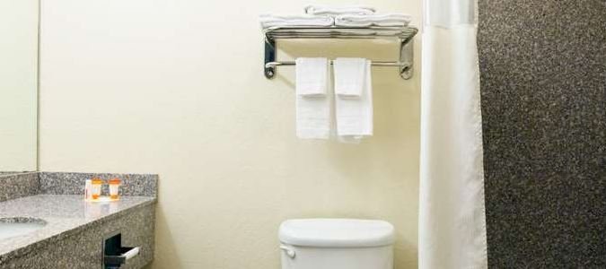 Фото Days Inn by Wyndham San Antonio at Palo Alto