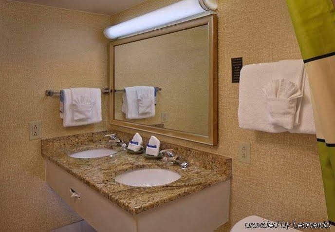 Фото Fairfield Inn & Suites by Marriott Jupiter