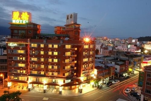 Внешний вид отеля Liga Hotel в Хуаляни, фото 2