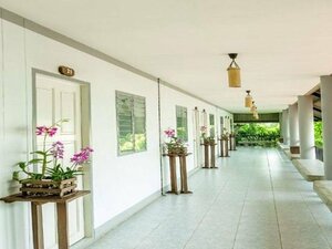 Гостиница Bannsuanmaeklong Resort в Самутсонгкхраме