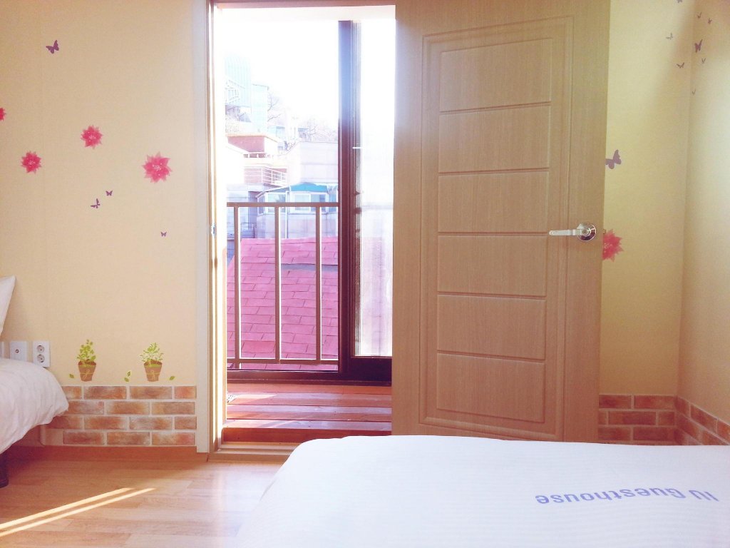 Фото Iu Guesthouse