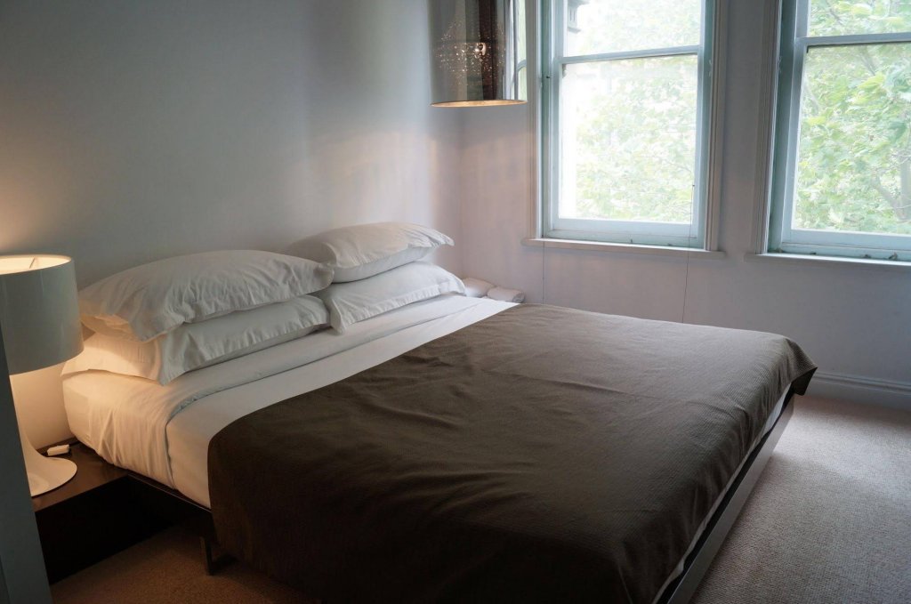 Фото Valentine On George