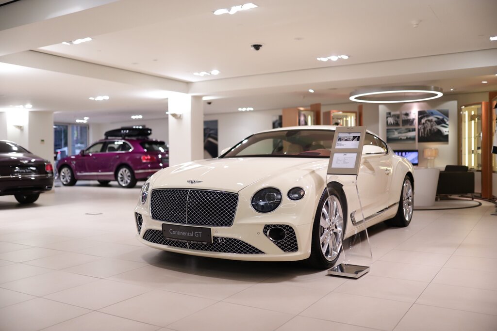 Car dealership Bentley, Moscow, photo