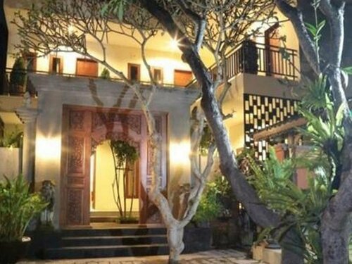 Гостиница Putri Homestay в Денпасаре