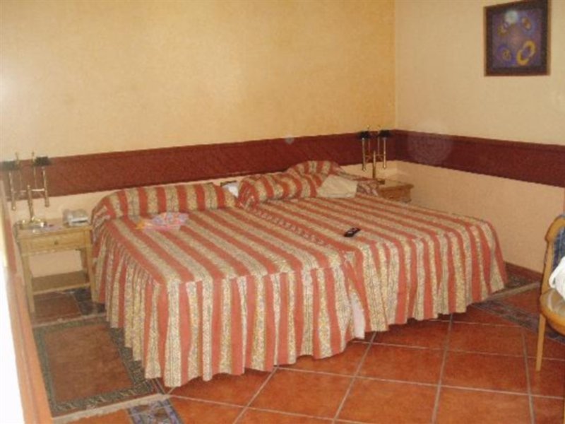 Фото Отель Zentral Parque