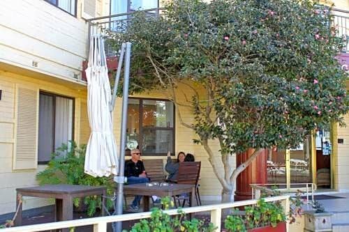 Гостиница Normandie Motel and Function Centre в Вуллонгонге
