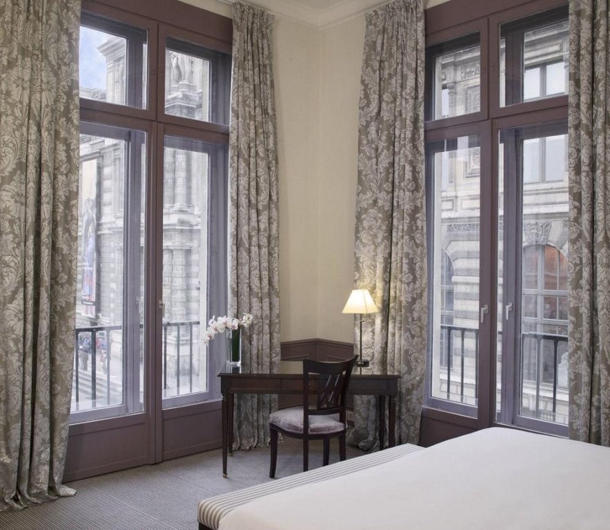 Фото Hôtel du Louvre