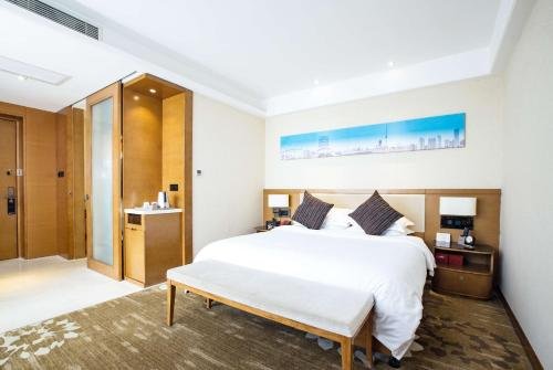 Фото Ramada Encore Wuhan