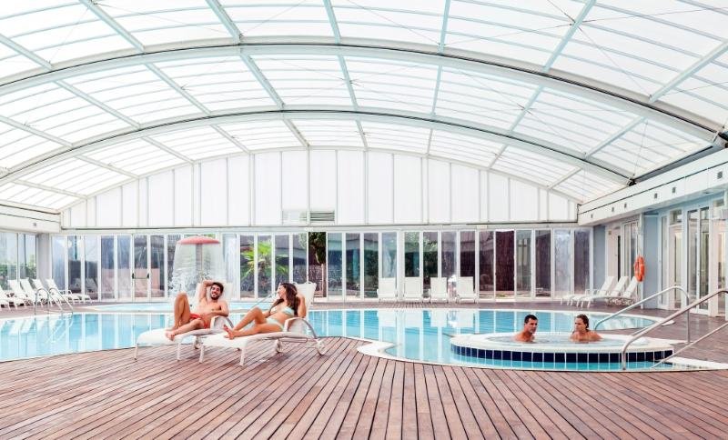 Фото The Ibiza Twiins Hotel