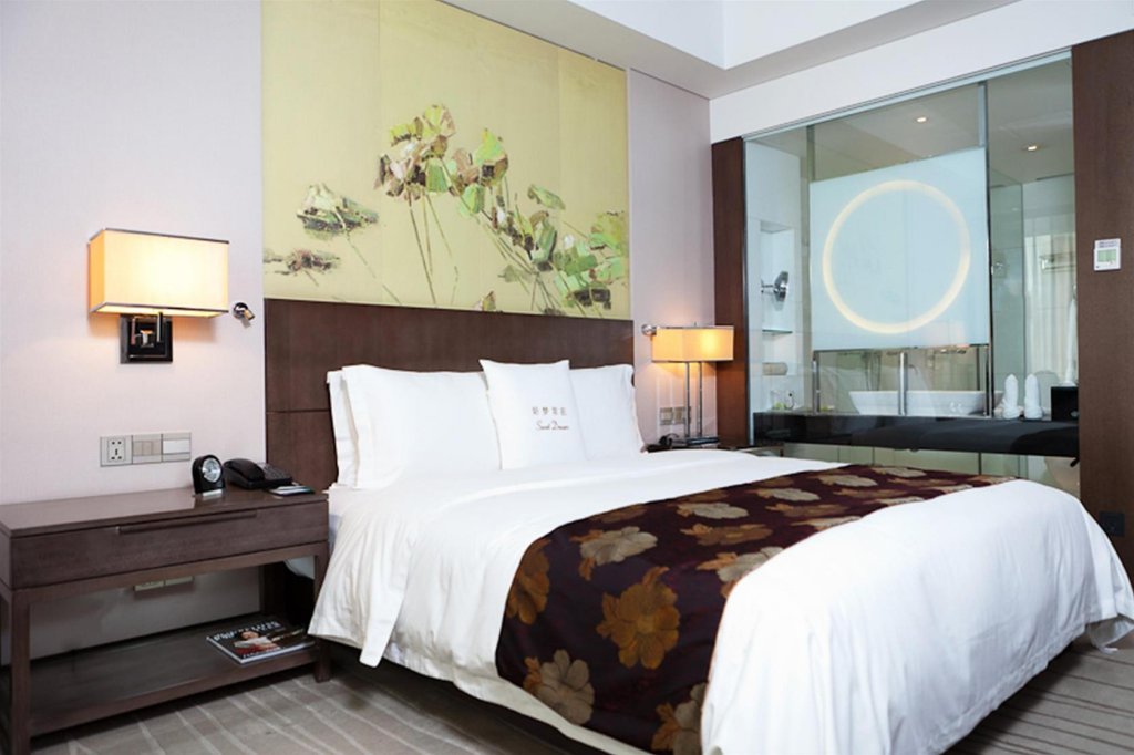 Фото DoubleTree by Hilton Beijing